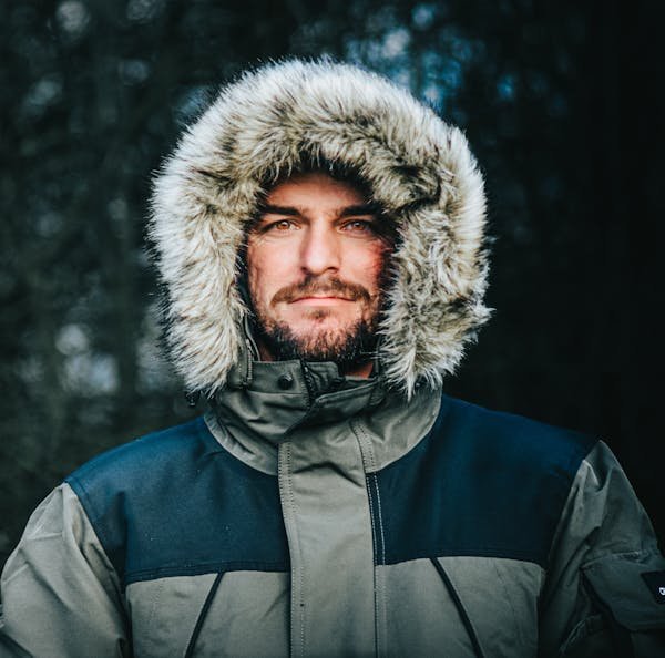 Vêtement de travail hiver : bien se protéger du froid au travail